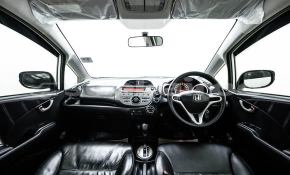 Buy Used Honda Jazz White Car in Bangkok in Bangkok Buy Used Honda Jazz White Car in Bangkok in Bangkok