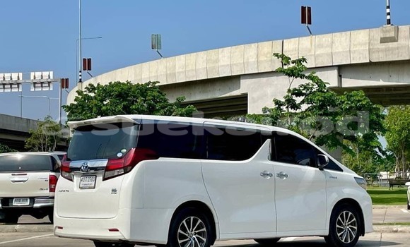 ซื้อ รถมือสอง Toyota Alphard ขาว รถยนต์ ใน %{เมือง} ใน กรุงเทพมหานคร ซื้อ รถมือสอง Toyota Alphard ขาว รถยนต์ ใน %{เมือง} ใน กรุงเทพมหานคร