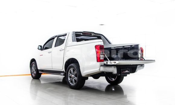 Buy Used Isuzu D-Max White Car in Bangkok in Bangkok Buy Used Isuzu D-Max White Car in Bangkok in Bangkok
