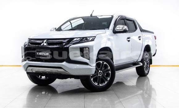 Buy Used Mitsubishi Triton White Car in Bangkok in Bangkok Buy Used Mitsubishi Triton White Car in Bangkok in Bangkok