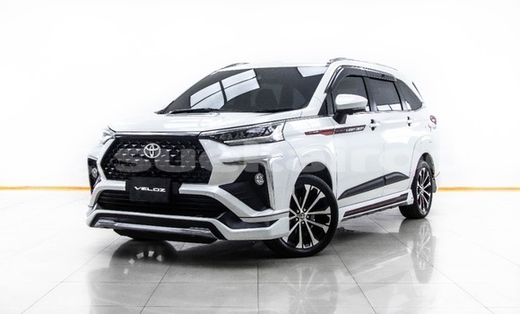 Buy Used Toyota Corolla Cross White Car in Bangkok in Bangkok Buy Used Toyota Corolla Cross White Car in Bangkok in Bangkok