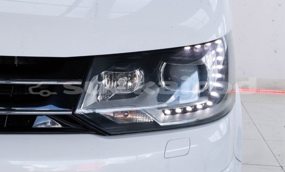 Buy Used Volkswagen Caravelle White Car in Bangkok in Bangkok Buy Used Volkswagen Caravelle White Car in Bangkok in Bangkok