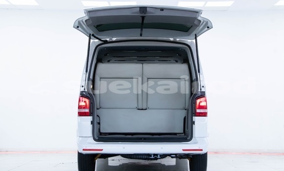 Buy Used Volkswagen Caravelle White Car in Bangkok in Bangkok Buy Used Volkswagen Caravelle White Car in Bangkok in Bangkok