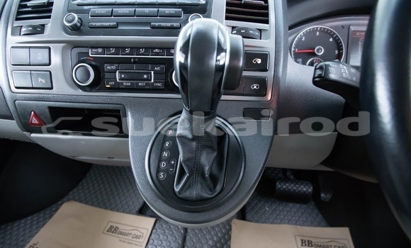 Buy Used Volkswagen Caravelle White Car in Bangkok in Bangkok Buy Used Volkswagen Caravelle White Car in Bangkok in Bangkok