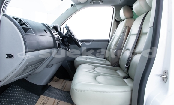 Buy Used Volkswagen Caravelle White Car in Bangkok in Bangkok Buy Used Volkswagen Caravelle White Car in Bangkok in Bangkok
