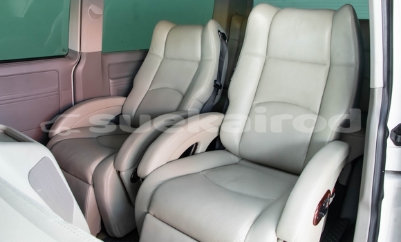 Buy Used Volkswagen Caravelle White Car in Bangkok in Bangkok Buy Used Volkswagen Caravelle White Car in Bangkok in Bangkok