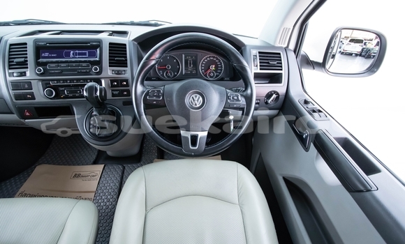 Buy Used Volkswagen Caravelle White Car in Bangkok in Bangkok Buy Used Volkswagen Caravelle White Car in Bangkok in Bangkok