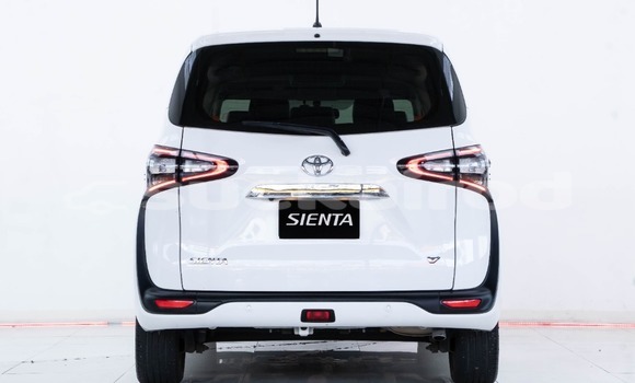 Buy Used Toyota Sienta White Car in Bangkok in Bangkok Buy Used Toyota Sienta White Car in Bangkok in Bangkok