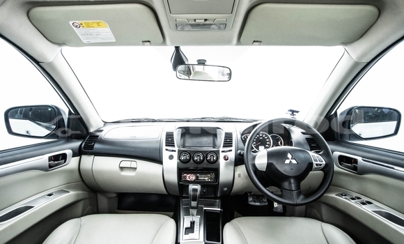 ซื้อ รถมือสอง Mitsubishi Pajero Sport ขาว รถยนต์ ใน %{เมือง} ใน กรุงเทพมหานคร ซื้อ รถมือสอง Mitsubishi Pajero Sport ขาว รถยนต์ ใน %{เมือง} ใน กรุงเทพมหานคร