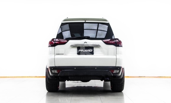 ซื้อ รถมือสอง Mitsubishi Pajero Sport ขาว รถยนต์ ใน %{เมือง} ใน กรุงเทพมหานคร ซื้อ รถมือสอง Mitsubishi Pajero Sport ขาว รถยนต์ ใน %{เมือง} ใน กรุงเทพมหานคร