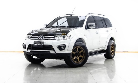 ซื้อ รถมือสอง Mitsubishi Pajero Sport ขาว รถยนต์ ใน %{เมือง} ใน กรุงเทพมหานคร ซื้อ รถมือสอง Mitsubishi Pajero Sport ขาว รถยนต์ ใน %{เมือง} ใน กรุงเทพมหานคร