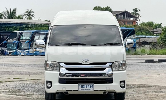 Buy Used Toyota Commuter White Car in Bangkok in Bangkok