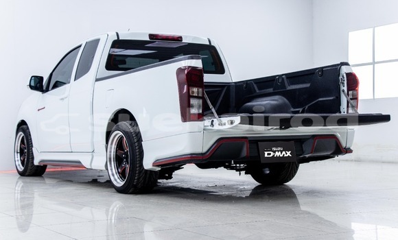 Buy Used Isuzu D–MAX White Car in Bangkok in Bangkok Buy Used Isuzu D–MAX White Car in Bangkok in Bangkok