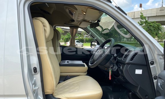 ซื้อ รถมือสอง Toyota Commuter เงิน รถยนต์ ใน %{เมือง} ใน กรุงเทพมหานคร ซื้อ รถมือสอง Toyota Commuter เงิน รถยนต์ ใน %{เมือง} ใน กรุงเทพมหานคร