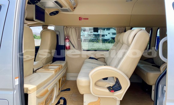 ซื้อ รถมือสอง Toyota Commuter เงิน รถยนต์ ใน %{เมือง} ใน กรุงเทพมหานคร ซื้อ รถมือสอง Toyota Commuter เงิน รถยนต์ ใน %{เมือง} ใน กรุงเทพมหานคร