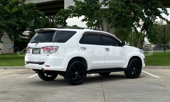 ซื้อ รถมือสอง Toyota Fortuner ขาว รถยนต์ ใน %{เมือง} ใน กรุงเทพมหานคร ซื้อ รถมือสอง Toyota Fortuner ขาว รถยนต์ ใน %{เมือง} ใน กรุงเทพมหานคร