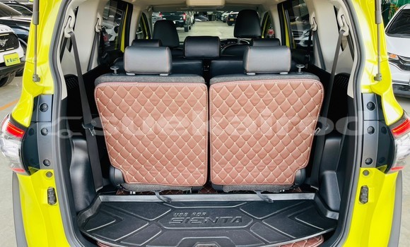 Buy Used Toyota Sienta Green Car in Bangkok in Bangkok Buy Used Toyota Sienta Green Car in Bangkok in Bangkok