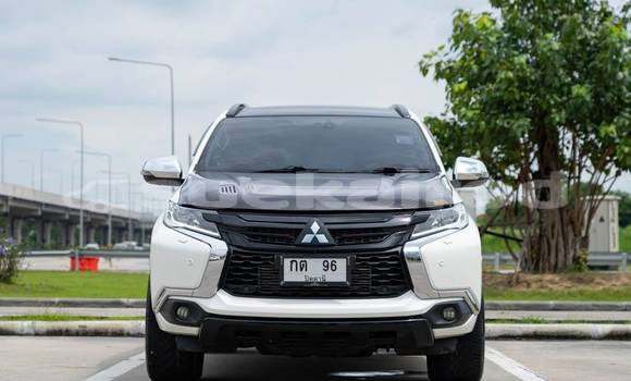 Buy Used Mitsubishi Pajero Sport White Car in Bangkok in Bangkok