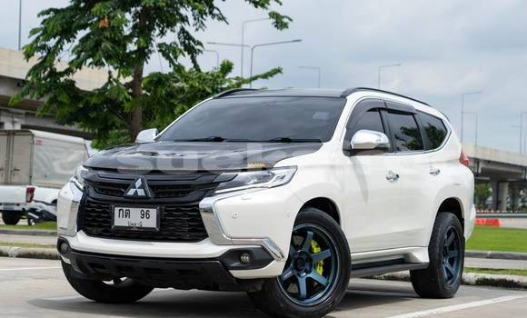ซื้อ รถมือสอง Mitsubishi Pajero Sport ขาว รถยนต์ ใน %{เมือง} ใน กรุงเทพมหานคร ซื้อ รถมือสอง Mitsubishi Pajero Sport ขาว รถยนต์ ใน %{เมือง} ใน กรุงเทพมหานคร