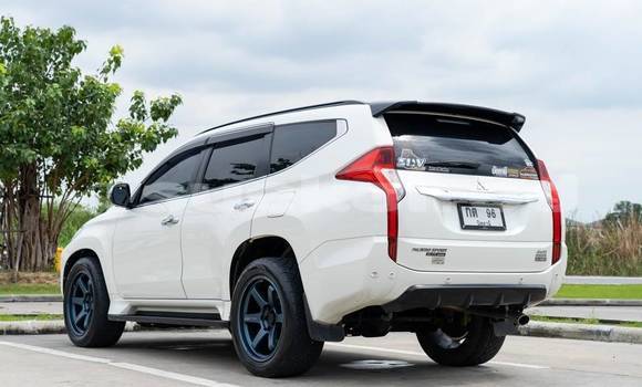 ซื้อ รถมือสอง Mitsubishi Pajero Sport ขาว รถยนต์ ใน %{เมือง} ใน กรุงเทพมหานคร ซื้อ รถมือสอง Mitsubishi Pajero Sport ขาว รถยนต์ ใน %{เมือง} ใน กรุงเทพมหานคร