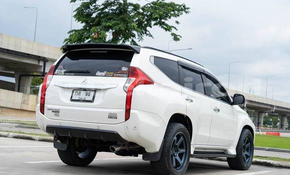 ซื้อ รถมือสอง Mitsubishi Pajero Sport ขาว รถยนต์ ใน %{เมือง} ใน กรุงเทพมหานคร ซื้อ รถมือสอง Mitsubishi Pajero Sport ขาว รถยนต์ ใน %{เมือง} ใน กรุงเทพมหานคร