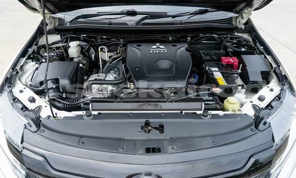 ซื้อ รถมือสอง Mitsubishi Pajero Sport ขาว รถยนต์ ใน %{เมือง} ใน กรุงเทพมหานคร ซื้อ รถมือสอง Mitsubishi Pajero Sport ขาว รถยนต์ ใน %{เมือง} ใน กรุงเทพมหานคร