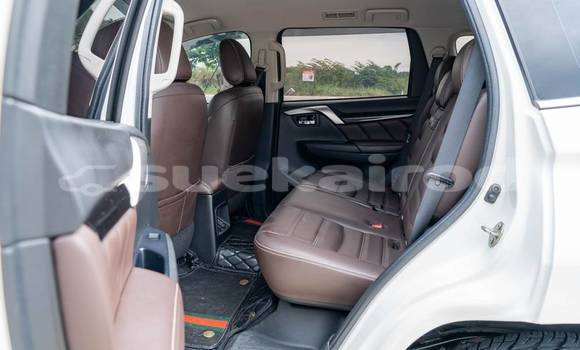 ซื้อ รถมือสอง Mitsubishi Pajero Sport ขาว รถยนต์ ใน %{เมือง} ใน กรุงเทพมหานคร ซื้อ รถมือสอง Mitsubishi Pajero Sport ขาว รถยนต์ ใน %{เมือง} ใน กรุงเทพมหานคร