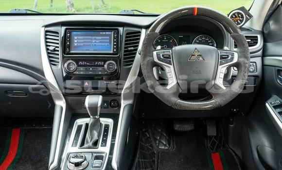 ซื้อ รถมือสอง Mitsubishi Pajero Sport ขาว รถยนต์ ใน %{เมือง} ใน กรุงเทพมหานคร ซื้อ รถมือสอง Mitsubishi Pajero Sport ขาว รถยนต์ ใน %{เมือง} ใน กรุงเทพมหานคร