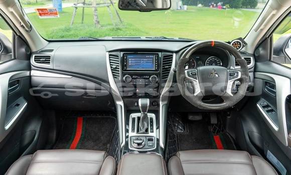 ซื้อ รถมือสอง Mitsubishi Pajero Sport ขาว รถยนต์ ใน %{เมือง} ใน กรุงเทพมหานคร ซื้อ รถมือสอง Mitsubishi Pajero Sport ขาว รถยนต์ ใน %{เมือง} ใน กรุงเทพมหานคร