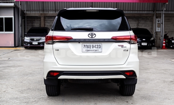 ซื้อ รถมือสอง Toyota Fortuner ขาว รถยนต์ ใน %{เมือง} ใน กรุงเทพมหานคร ซื้อ รถมือสอง Toyota Fortuner ขาว รถยนต์ ใน %{เมือง} ใน กรุงเทพมหานคร
