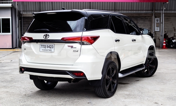 ซื้อ รถมือสอง Toyota Fortuner ขาว รถยนต์ ใน %{เมือง} ใน กรุงเทพมหานคร ซื้อ รถมือสอง Toyota Fortuner ขาว รถยนต์ ใน %{เมือง} ใน กรุงเทพมหานคร
