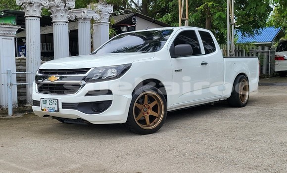 Buy Used Chevlolet Spin White Car in Bangkok in Bangkok Buy Used Chevlolet Spin White Car in Bangkok in Bangkok