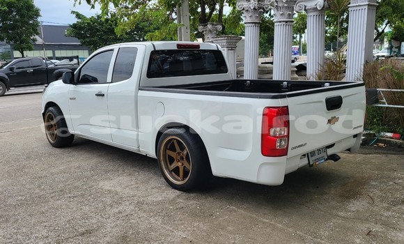 Buy Used Chevlolet Spin White Car in Bangkok in Bangkok Buy Used Chevlolet Spin White Car in Bangkok in Bangkok