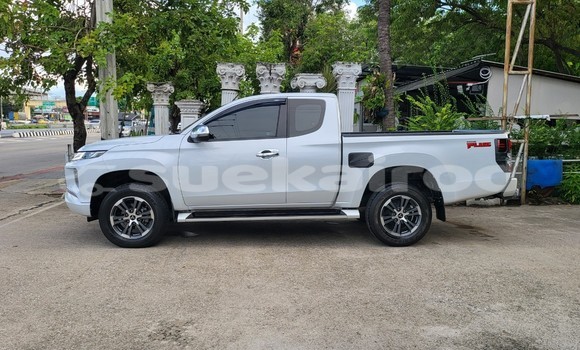 Buy Used Mitsubishi Triton White Car in Bangkok in Bangkok Buy Used Mitsubishi Triton White Car in Bangkok in Bangkok