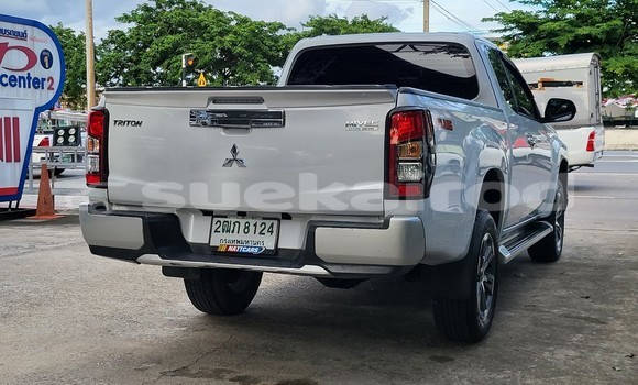 Buy Used Mitsubishi Triton White Car in Bangkok in Bangkok Buy Used Mitsubishi Triton White Car in Bangkok in Bangkok