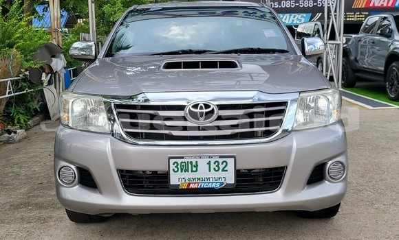 Buy Used Toyota Hiluxe VIGO Silver Car in Bangkok in Bangkok Buy Used Toyota Hiluxe VIGO Silver Car in Bangkok in Bangkok