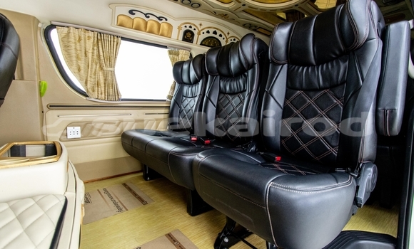 Buy Used Toyota Commuter White Car in Bangkok in Bangkok Buy Used Toyota Commuter White Car in Bangkok in Bangkok