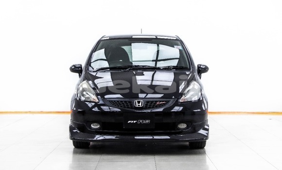 ซื้อ รถมือสอง Honda Jazz สีดำ รถยนต์ ใน %{เมือง} ใน กรุงเทพมหานคร