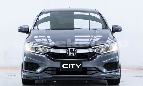 ซื้อ รถมือสอง Honda City อื่น ๆ รถยนต์ ใน %{เมือง} ใน กรุงเทพมหานคร
