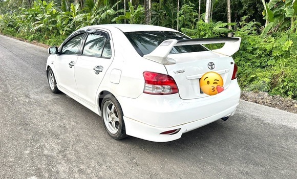Buy Used Toyota Ractis White Car in Bangkok in Bangkok