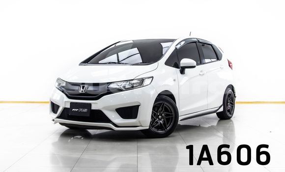 Buy Used Honda Jazz White Car in Bangkok in Bangkok Buy Used Honda Jazz White Car in Bangkok in Bangkok