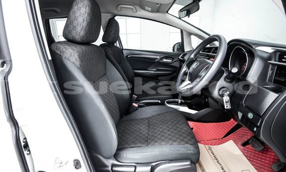 Buy Used Honda Jazz White Car in Bangkok in Bangkok Buy Used Honda Jazz White Car in Bangkok in Bangkok