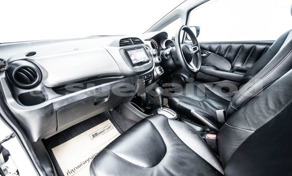 Buy Used Honda Jazz White Car in Bangkok in Bangkok Buy Used Honda Jazz White Car in Bangkok in Bangkok