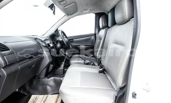 Buy Used Isuzu D-Max White Car in Bangkok in Bangkok Buy Used Isuzu D-Max White Car in Bangkok in Bangkok