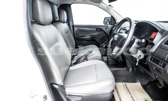 Buy Used Isuzu D-Max White Car in Bangkok in Bangkok Buy Used Isuzu D-Max White Car in Bangkok in Bangkok