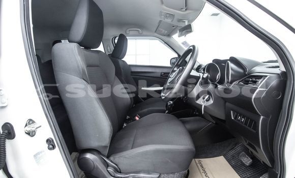 ซื้อ รถมือสอง Suzuki Swift ขาว รถยนต์ ใน %{เมือง} ใน กรุงเทพมหานคร ซื้อ รถมือสอง Suzuki Swift ขาว รถยนต์ ใน %{เมือง} ใน กรุงเทพมหานคร