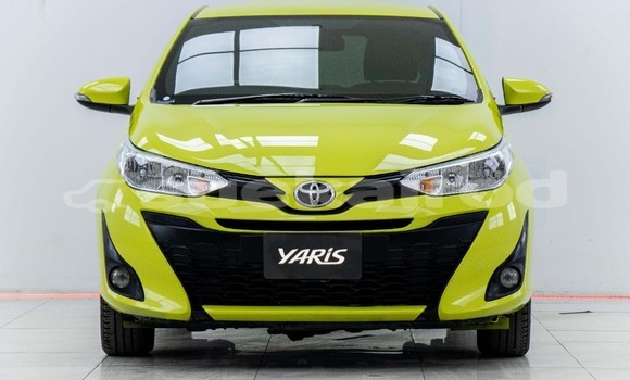 ซื้อ รถมือสอง Toyota Yaris เขียว รถยนต์ ใน %{เมือง} ใน กรุงเทพมหานคร