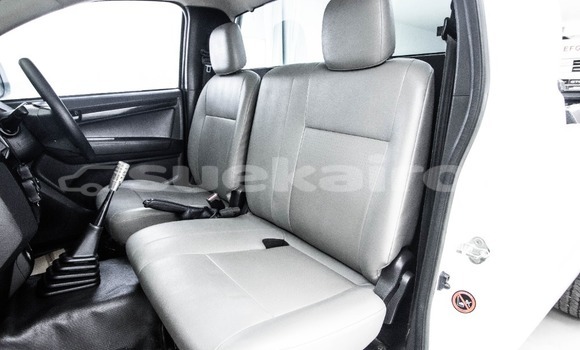 Buy Used Isuzu D-Max White Car in Bangkok in Bangkok Buy Used Isuzu D-Max White Car in Bangkok in Bangkok