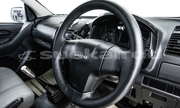 Buy Used Isuzu D-Max White Car in Bangkok in Bangkok Buy Used Isuzu D-Max White Car in Bangkok in Bangkok