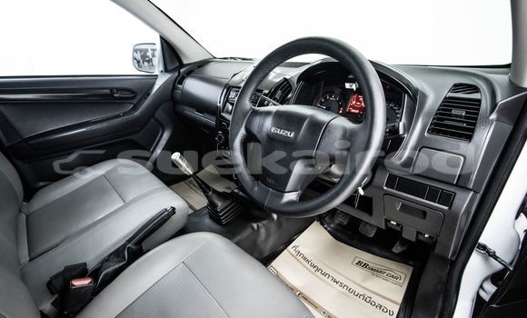 Buy Used Isuzu D-Max White Car in Bangkok in Bangkok Buy Used Isuzu D-Max White Car in Bangkok in Bangkok